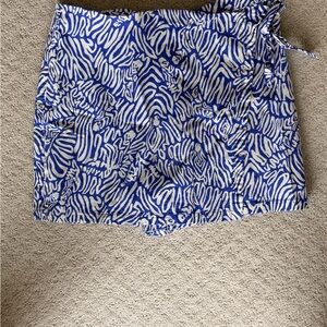 Lily Pulitzer Blue and White Zebra Print Women Shorts